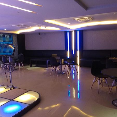 Dengfeng Milan Business Hotel Huwei Ngoại thất bức ảnh
